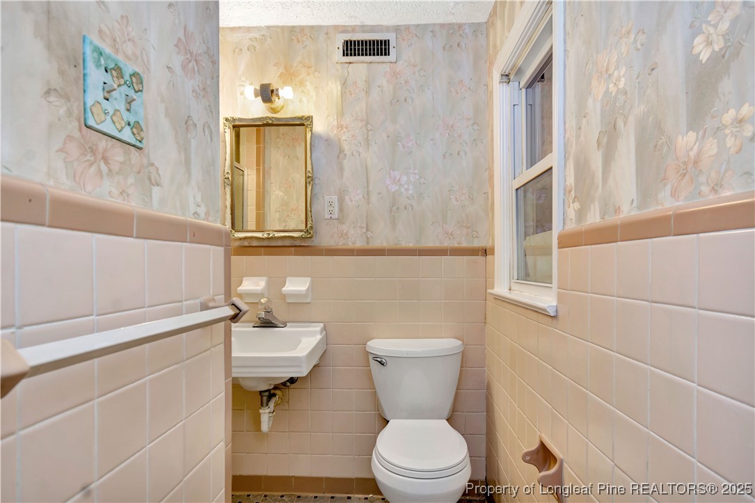 504 West 32nd Street Lumberton, NC 28358 - Photo 26 of 36