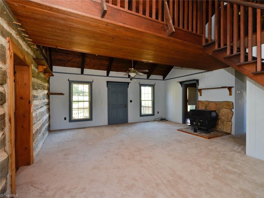 171 Guy Gaither Road Harmony, NC 28634 - Photo 6 of 21 Front entry way into home.