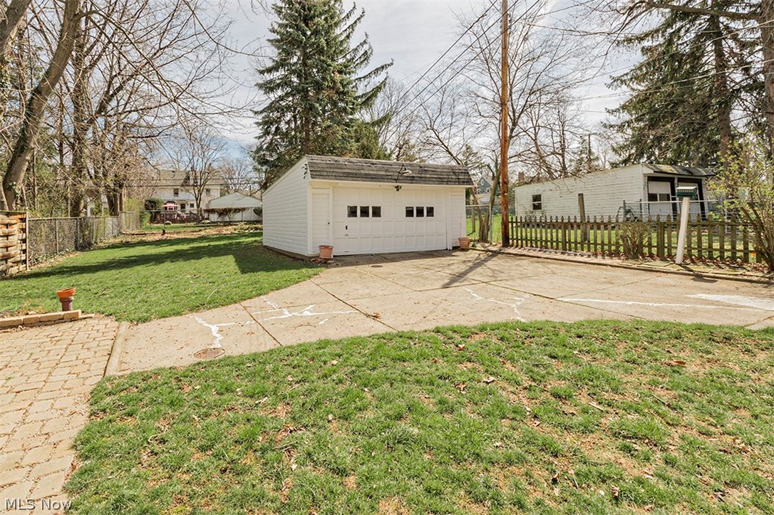 955 Roanoke Road Cleveland Heights, OH 44121 - Photo 28 of 31