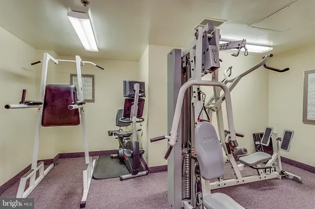 $2,600 | 3709 South George Mason Drive, Unit T3E, Falls Church, VA 22041