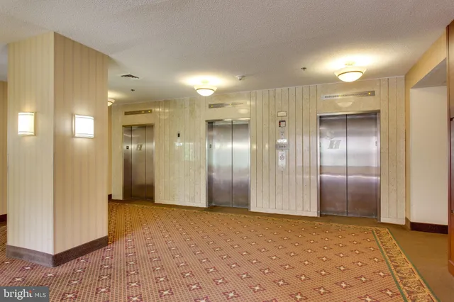 $2,600 | 3709 South George Mason Drive, Unit T3E, Falls Church, VA 22041