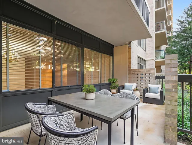 $2,600 | 3709 South George Mason Drive, Unit T3E, Falls Church, VA 22041