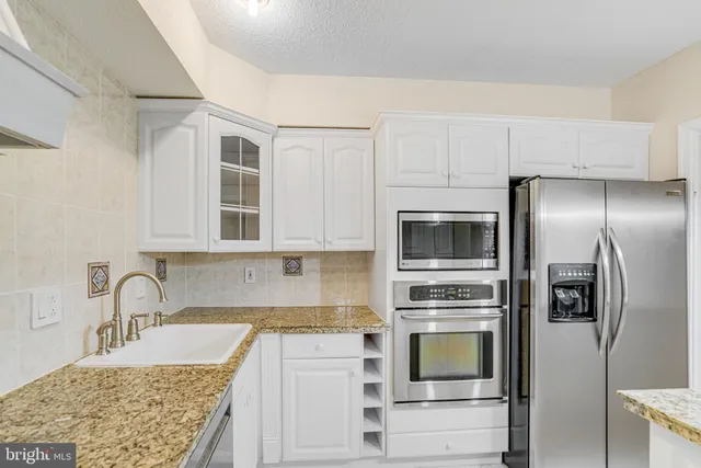 $2,600 | 3709 South George Mason Drive, Unit T3E, Falls Church, VA 22041