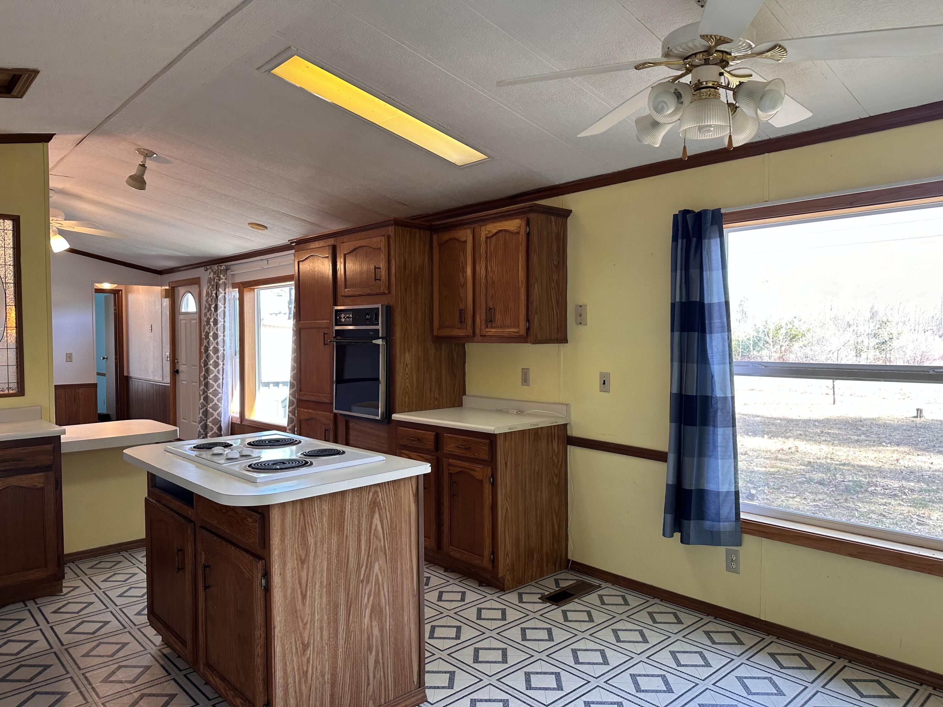 881 Middle Road Sabattus, ME 04280 - Photo 22 of 37 Kitchen