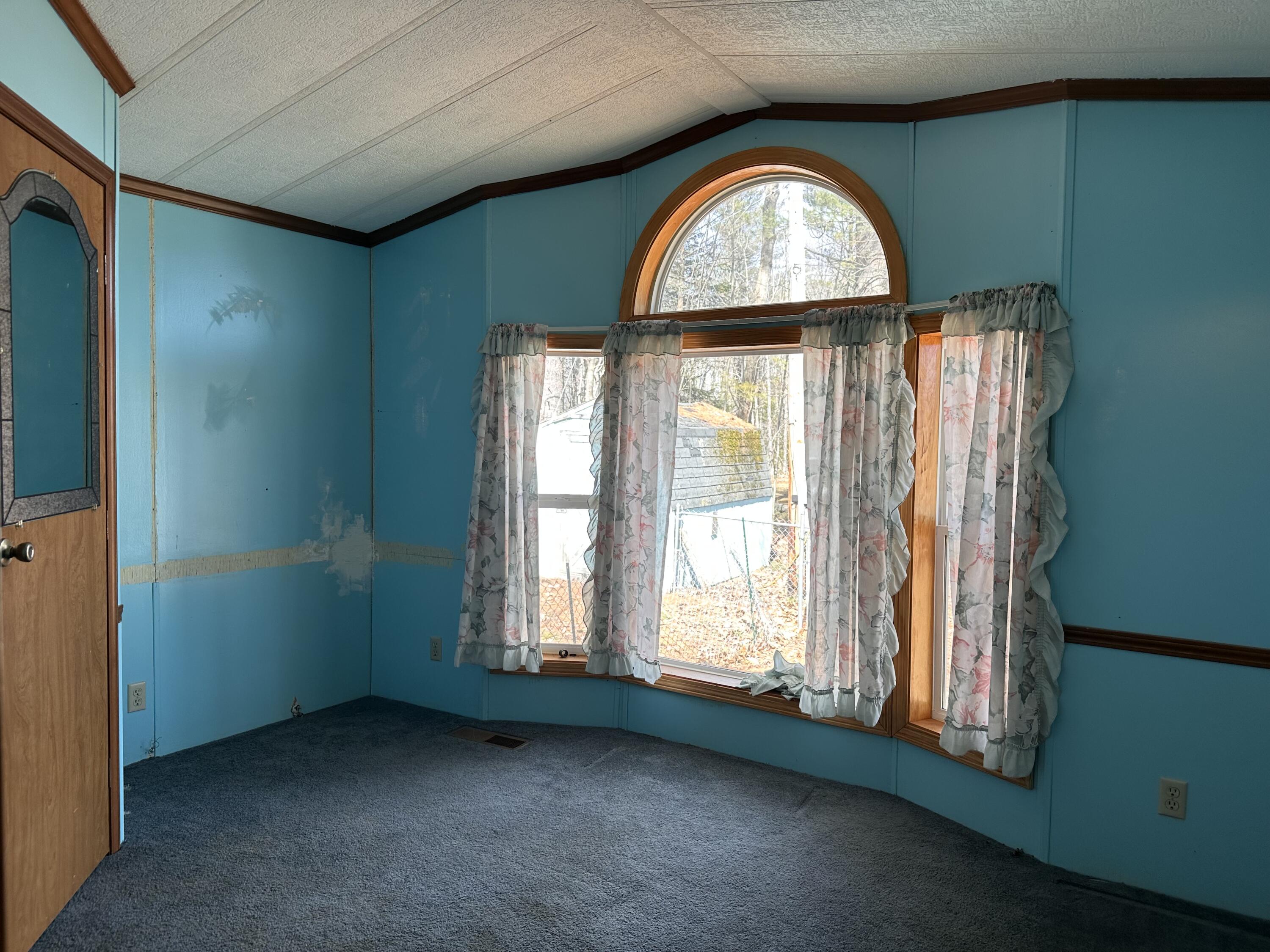 881 Middle Road Sabattus, ME 04280 - Photo 35 of 37 Second bedroom