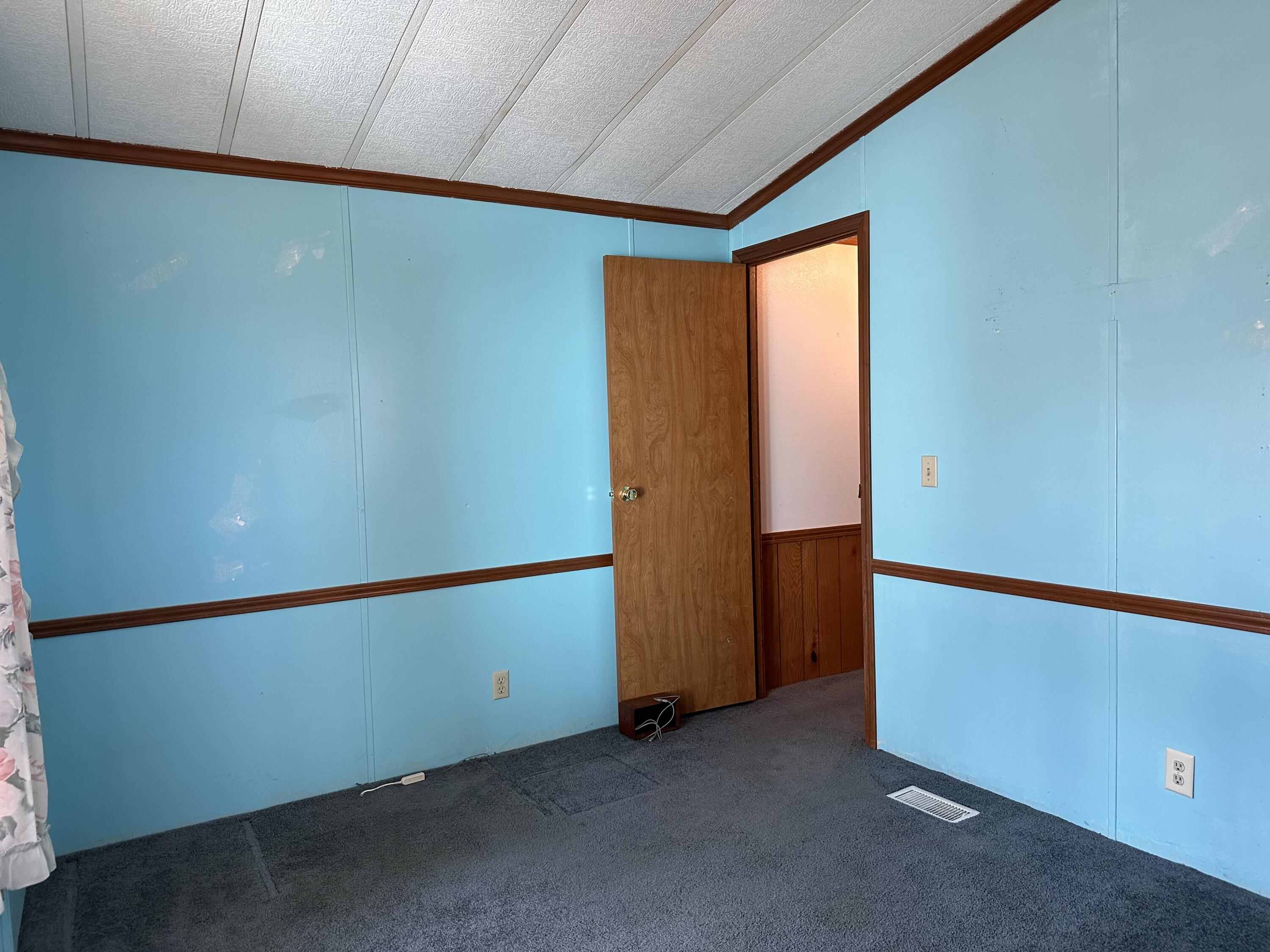 881 Middle Road Sabattus, ME 04280 - Photo 36 of 37 IMG_8222 (1)