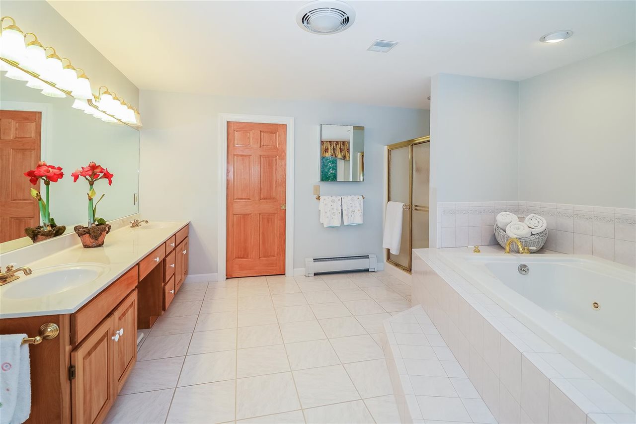 22 Hopewell Point Road Wolfeboro, NH 03894 - Photo 26 of 40 Gallery Image 26