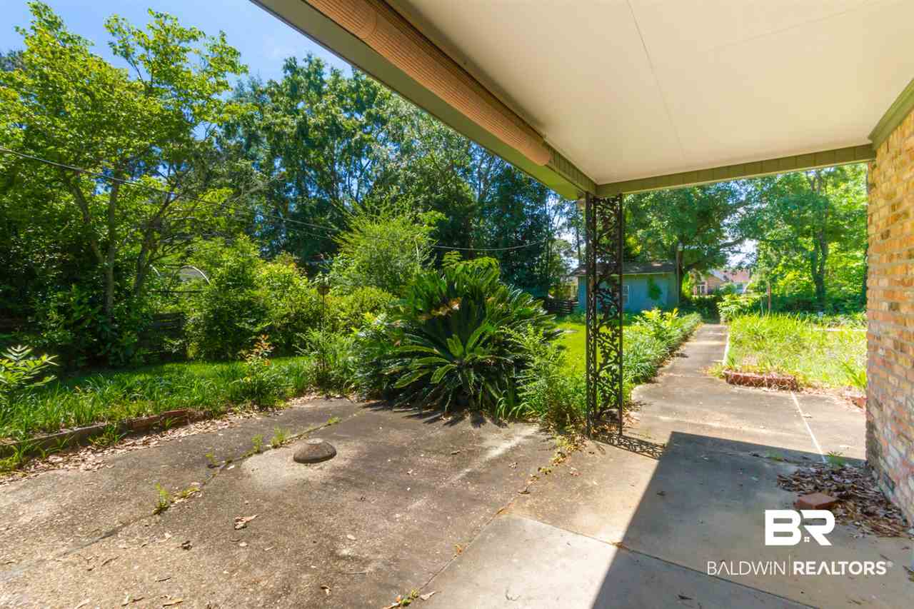 415 West Jackson Avenue Summerdale, AL 36580 - Photo 6 of 23