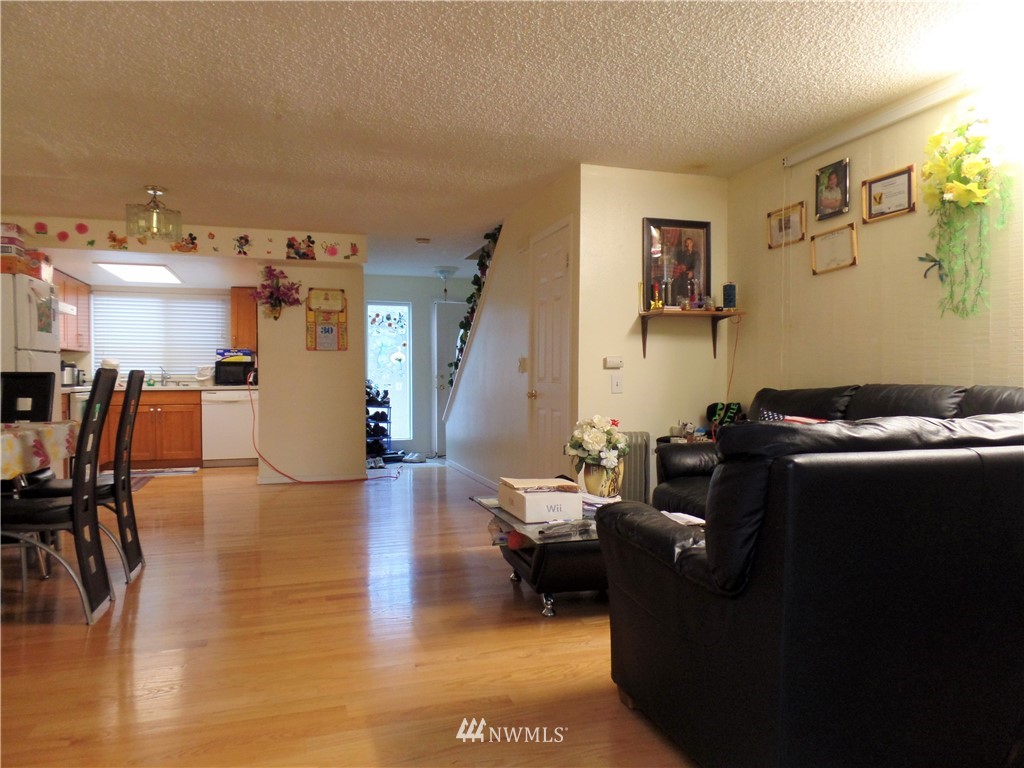 13950 Southeast 173rd Place, Unit 7 Renton, WA 98058 - Photo 3 of 23 Gallery Image 3