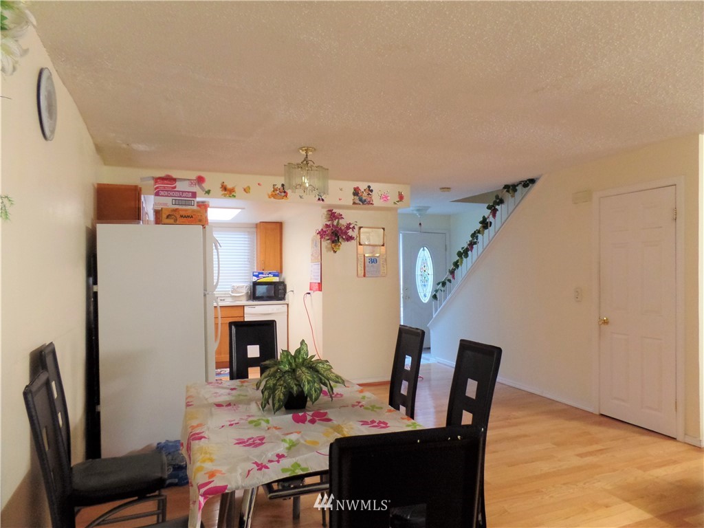 13950 Southeast 173rd Place, Unit 7 Renton, WA 98058 - Photo 4 of 23 Gallery Image 4