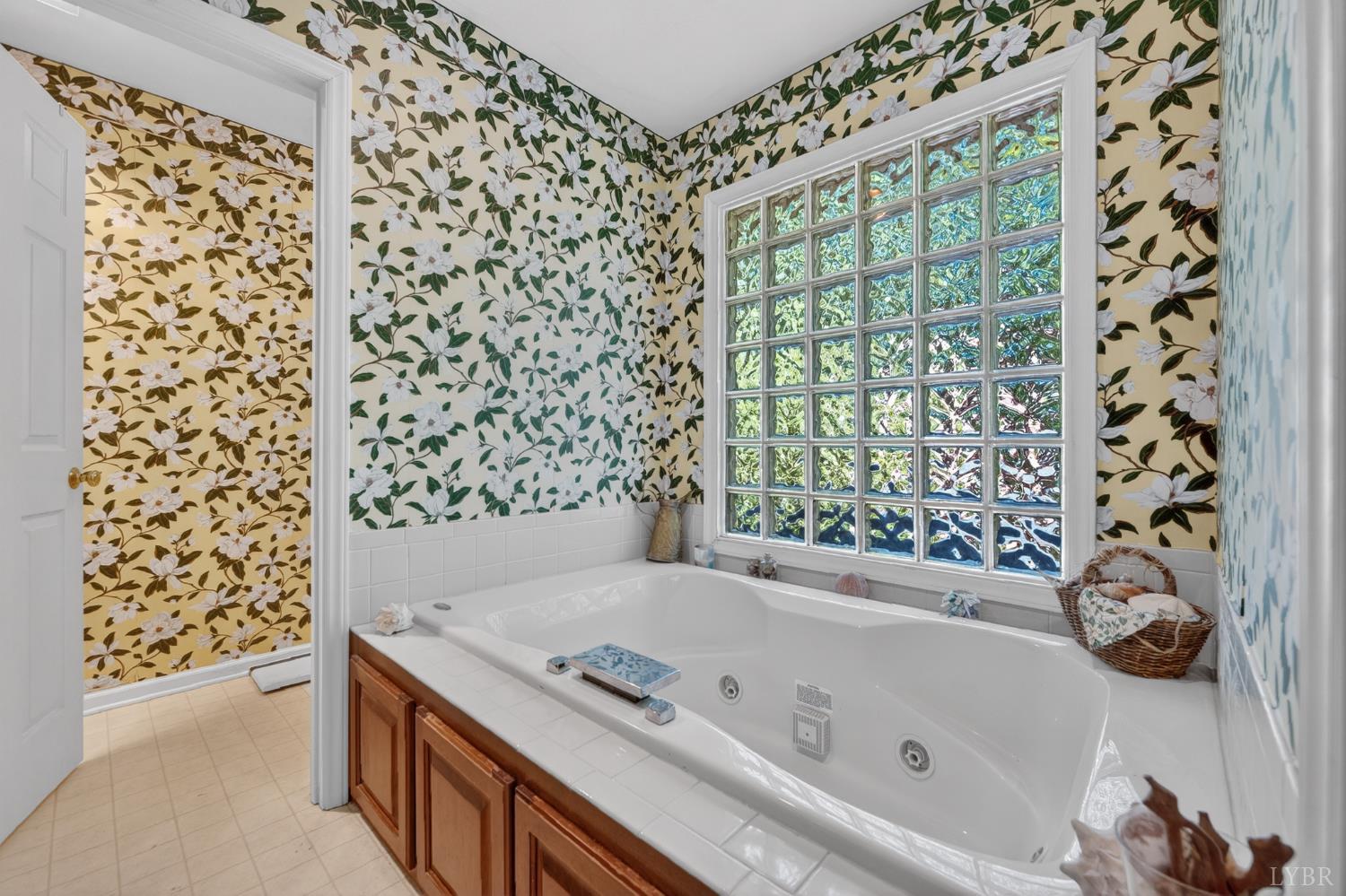 24 Queen Regent Court Blue Ridge, VA 24064 - Photo 25 of 73