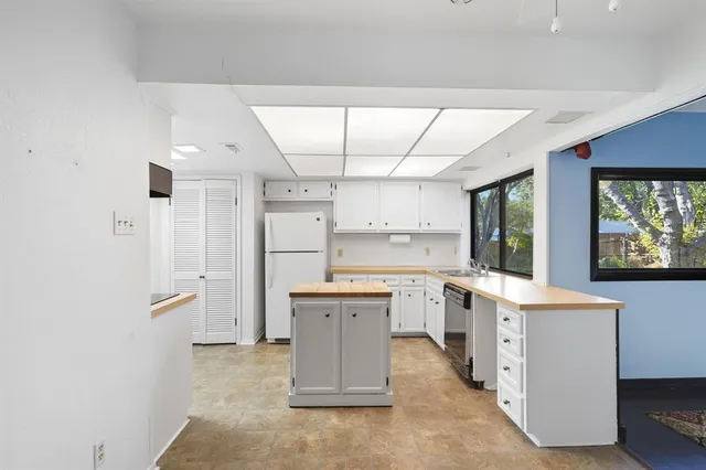 $2,750 | 2942 Forest Hills Lane, Richardson, TX 75080