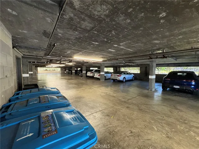 a view of a parking area