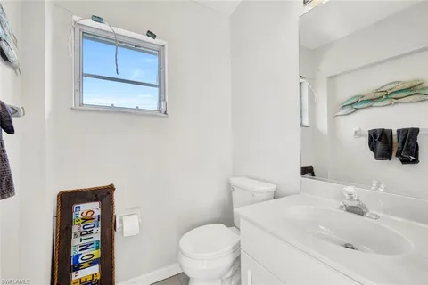 $645,000 | 17 Southeast 15th Avenue, Cape Coral, FL 33990