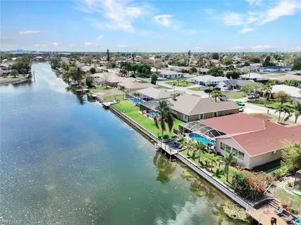 $645,000 | 17 Southeast 15th Avenue, Cape Coral, FL 33990