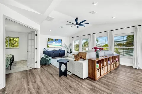 $645,000 | 17 Southeast 15th Avenue, Cape Coral, FL 33990