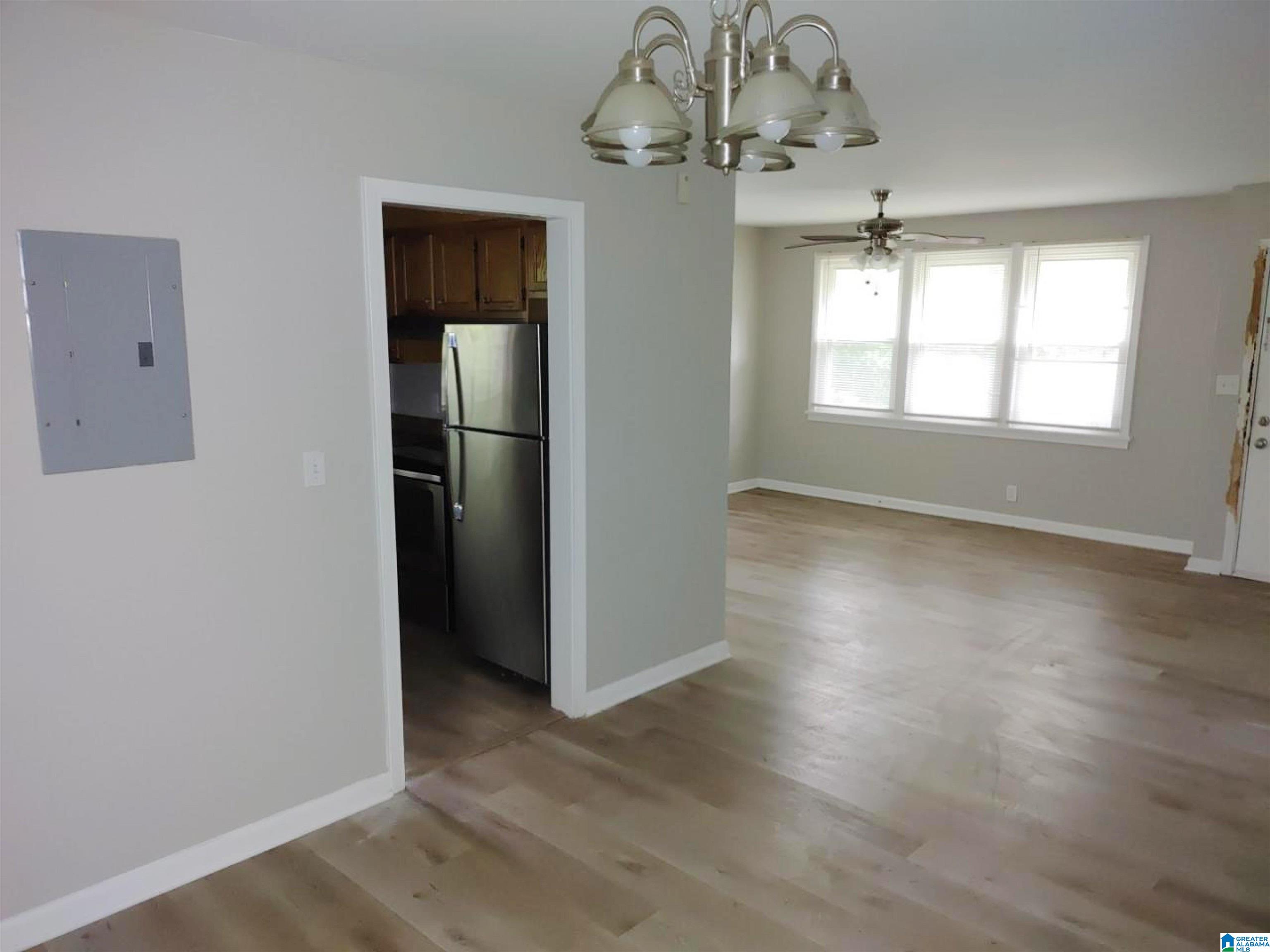 947 Rutledge Drive Fairfield, AL 35064 - Photo 6 of 16
