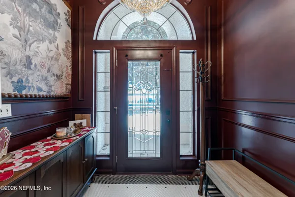 a view of livingroom with furniture