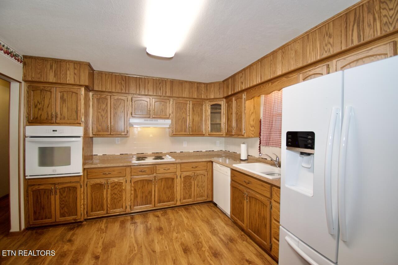 922 Ratledge Road Friendsville, TN 37737 - Photo 15 of 60 DSC_0032