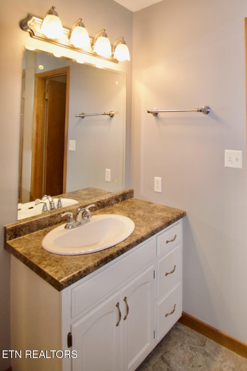 922 Ratledge Road Friendsville, TN 37737 - Photo 25 of 60 DSC_0041