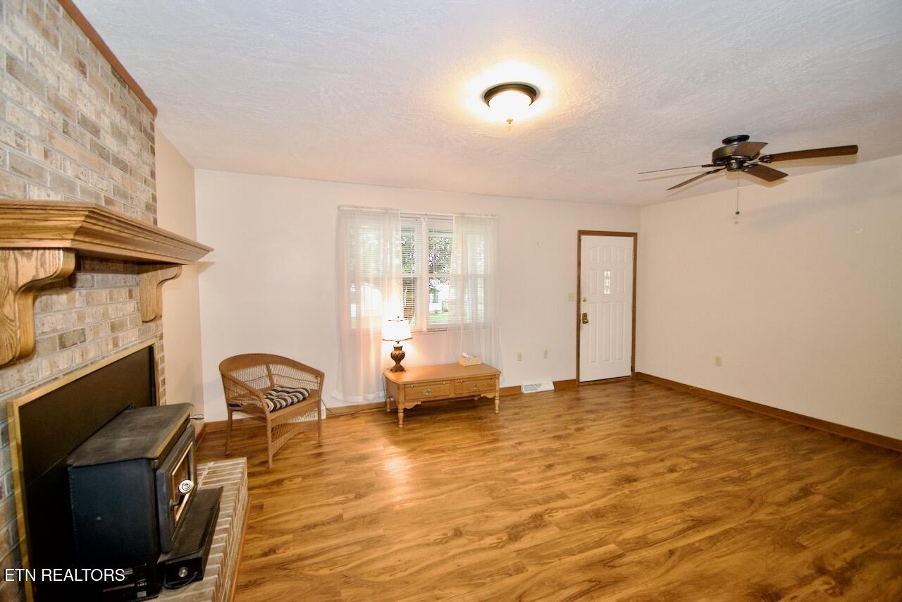922 Ratledge Road Friendsville, TN 37737 - Photo 6 of 60 DSC_0021