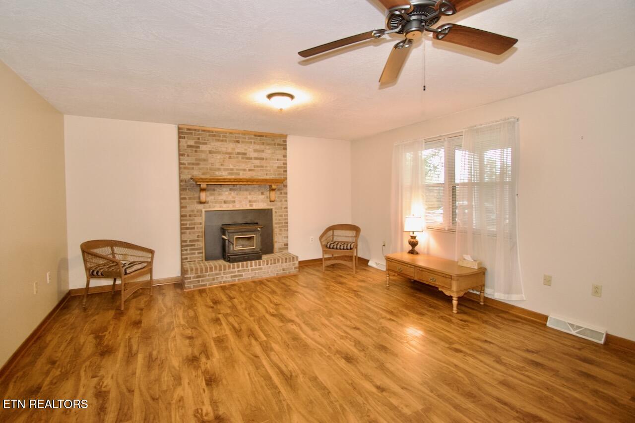 922 Ratledge Road Friendsville, TN 37737 - Photo 8 of 60 DSC_0023