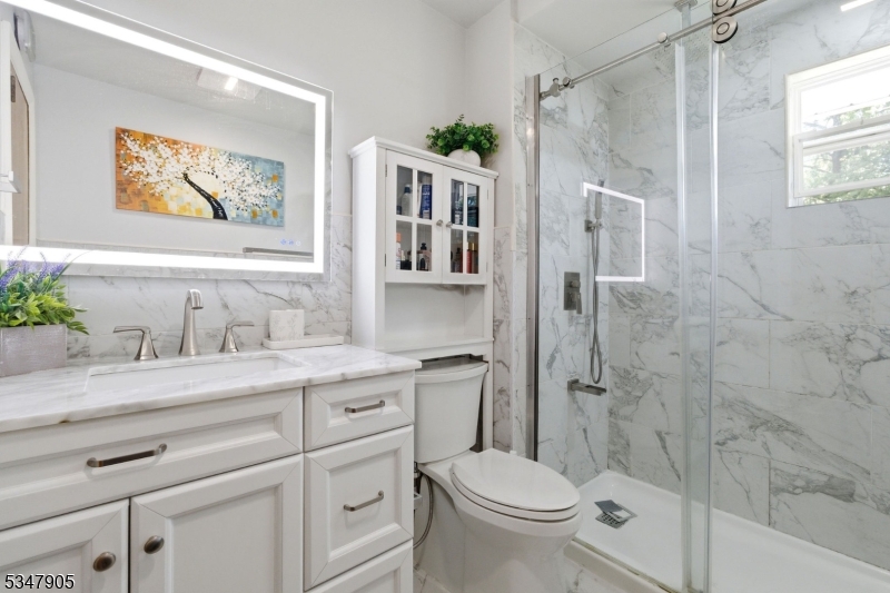 205 New Dover Road Woodbridge, NJ 07067 - Photo 19 of 44