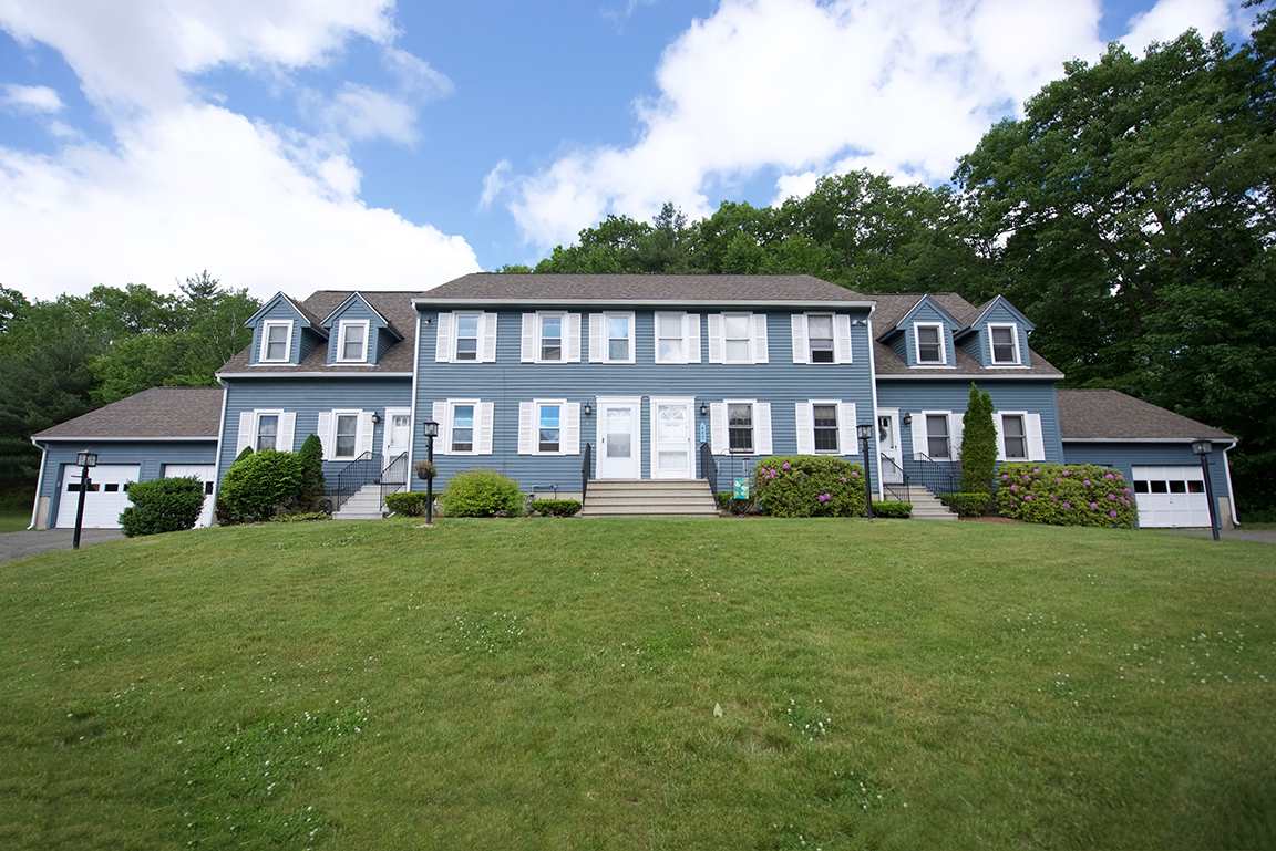 11 Greenough Road, Unit 9 Plaistow, NH 03865 - Photo 1 of 29 Gallery Image 1