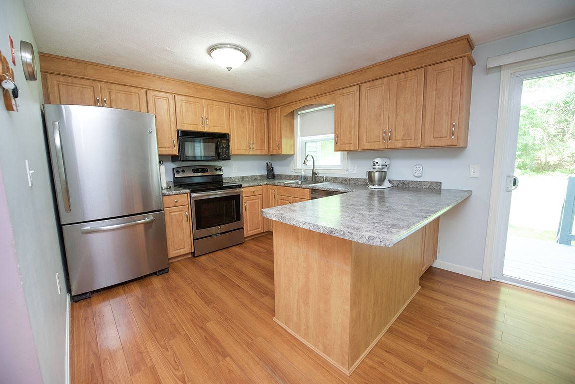 11 Greenough Road, Unit 9 Plaistow, NH 03865 - Photo 8 of 29 Gallery Image 8