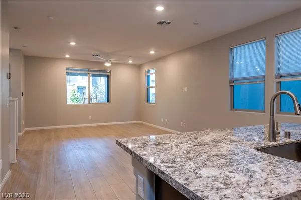 $2,600 | 11552 Alpine Cove Avenue, Las Vegas, NV 89138