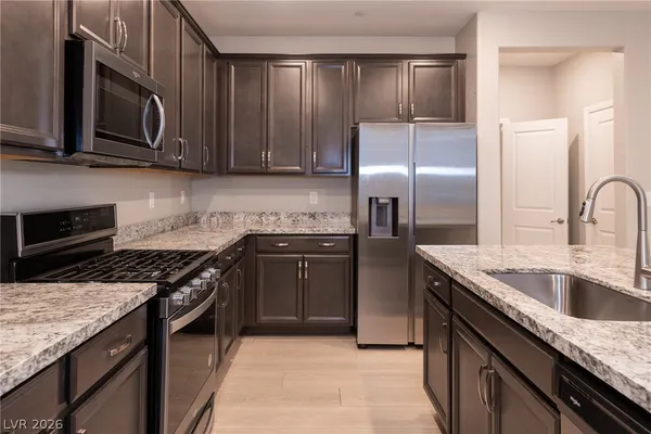 $2,600 | 11552 Alpine Cove Avenue, Las Vegas, NV 89138