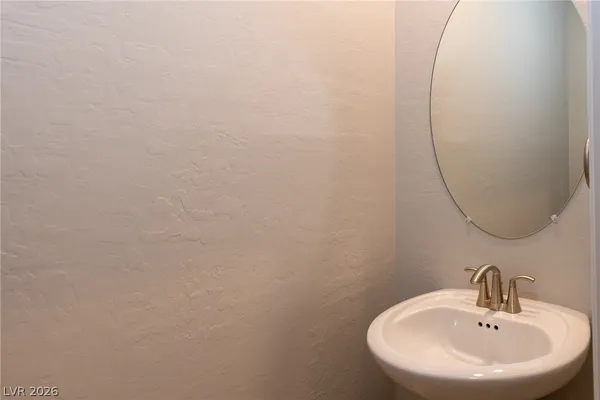 $2,600 | 11552 Alpine Cove Avenue, Las Vegas, NV 89138