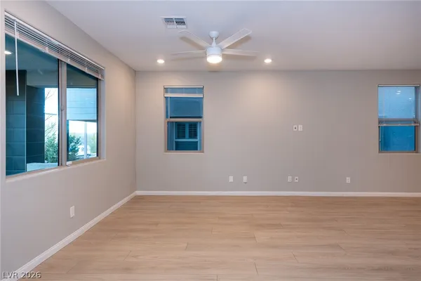 $2,600 | 11552 Alpine Cove Avenue, Las Vegas, NV 89138