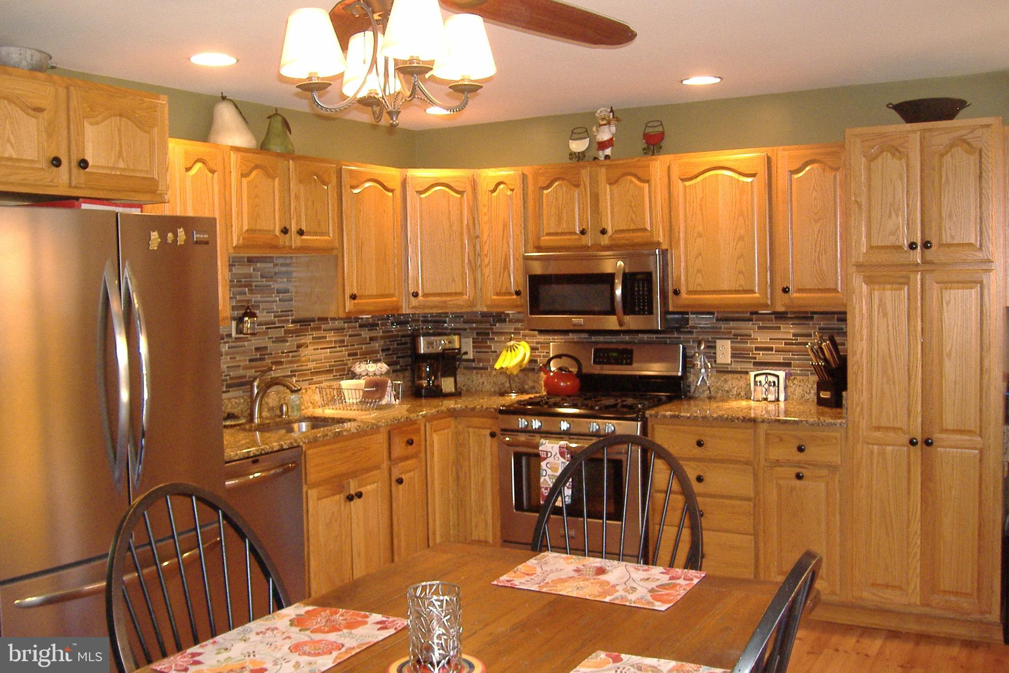 12714 Cabell Road Philadelphia, PA 19154 - Photo 3 of 23
