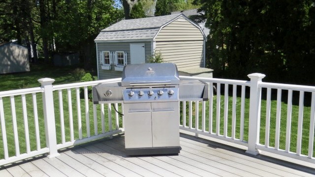 4 Matthew Drive Warren, RI 02885 - Photo 8 of 29 Gallery Image 8