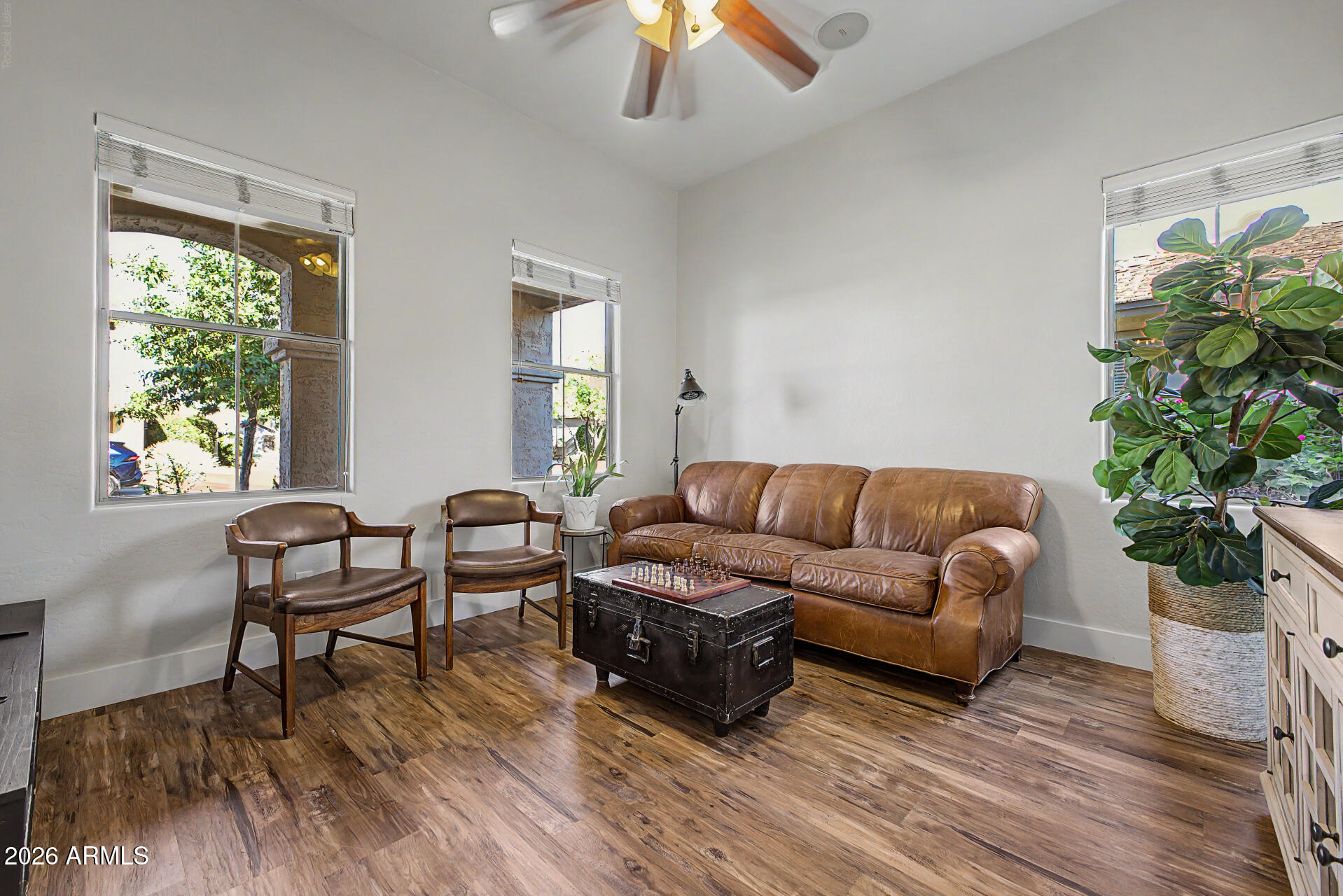 6992 South View Lane Gilbert, AZ 85298 - Photo 6 of 71 11 - View Lane