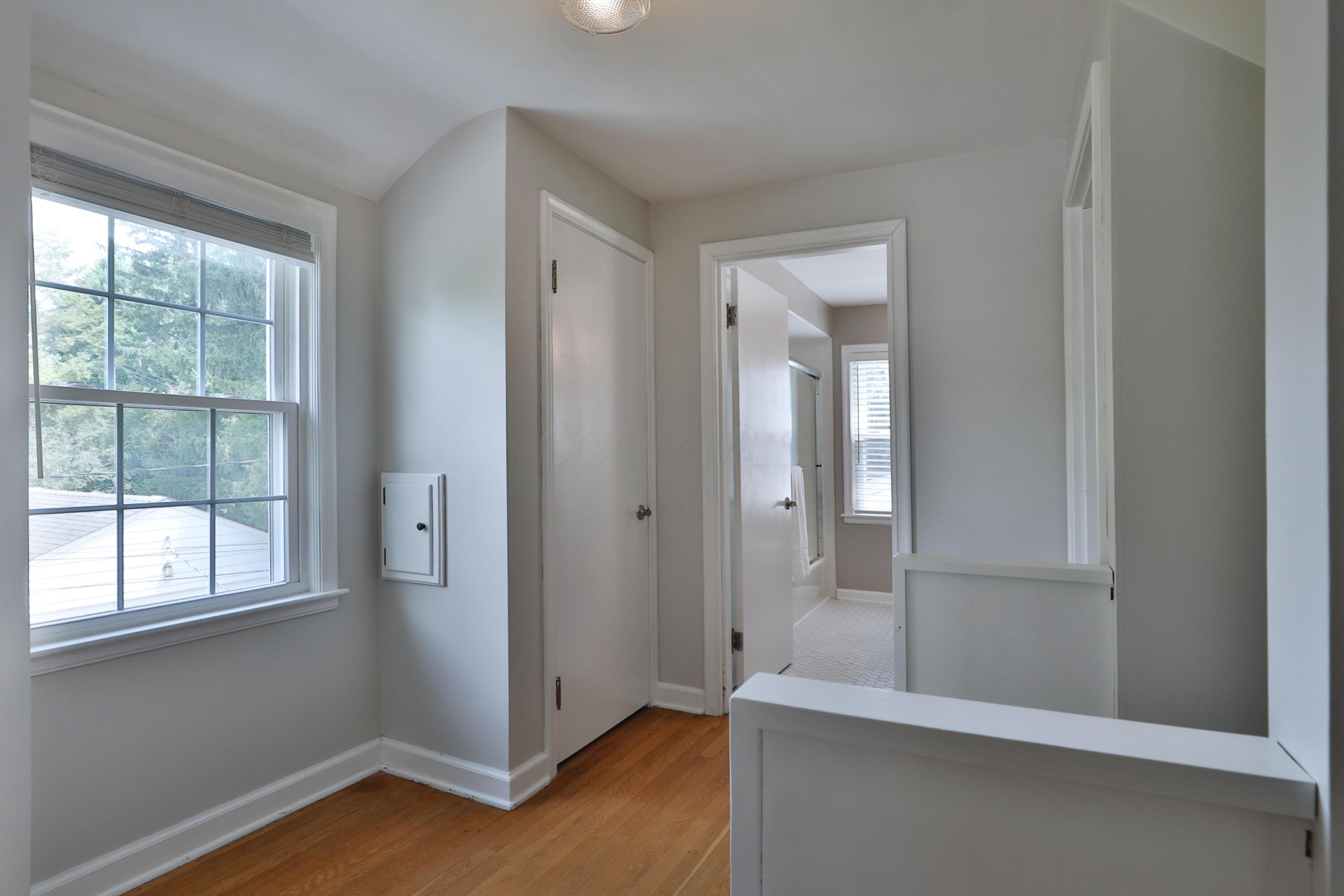 56 Aldrich Road Columbus, OH 43214 - Photo 22 of 50 Upstairs Hall