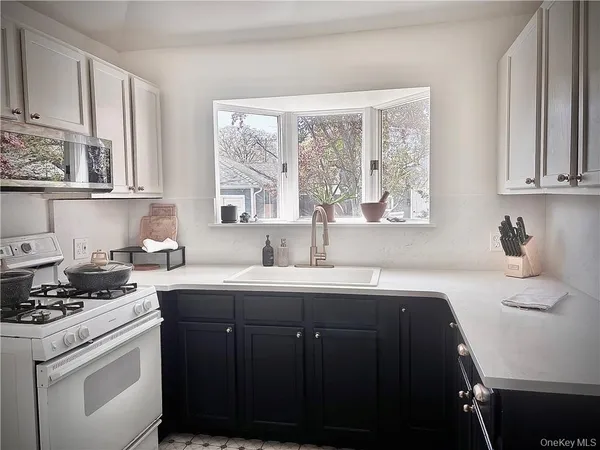 $4,200 | 194 North Midland Avenue, Nyack, NY 10960