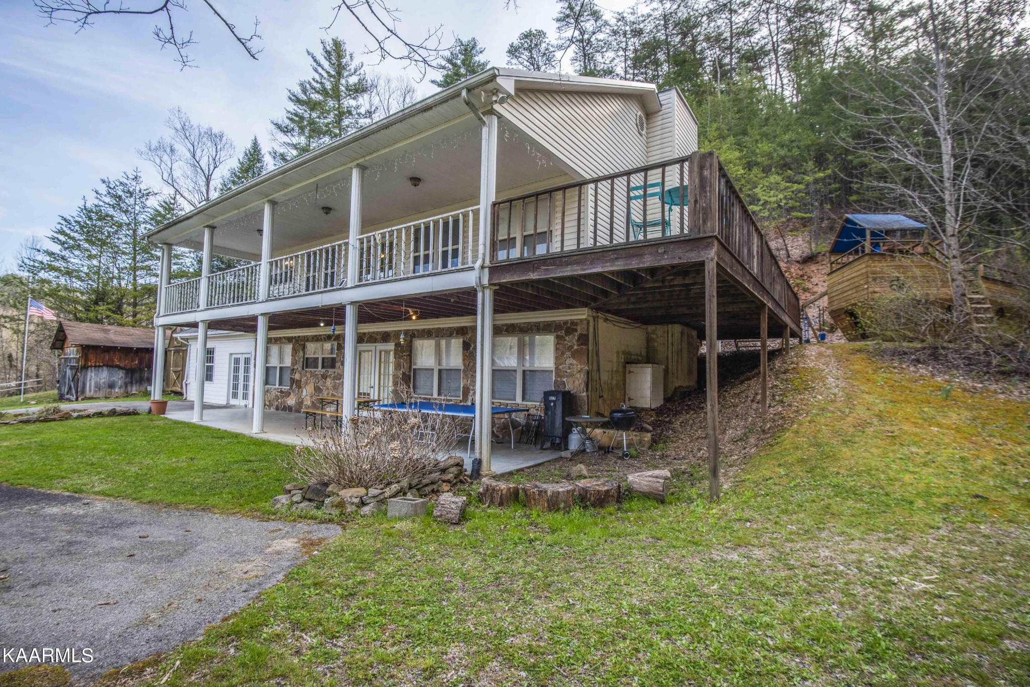 180 Williamsburg Road Vonore, TN 37885 - Photo 3 of 54 Gallery Image 3