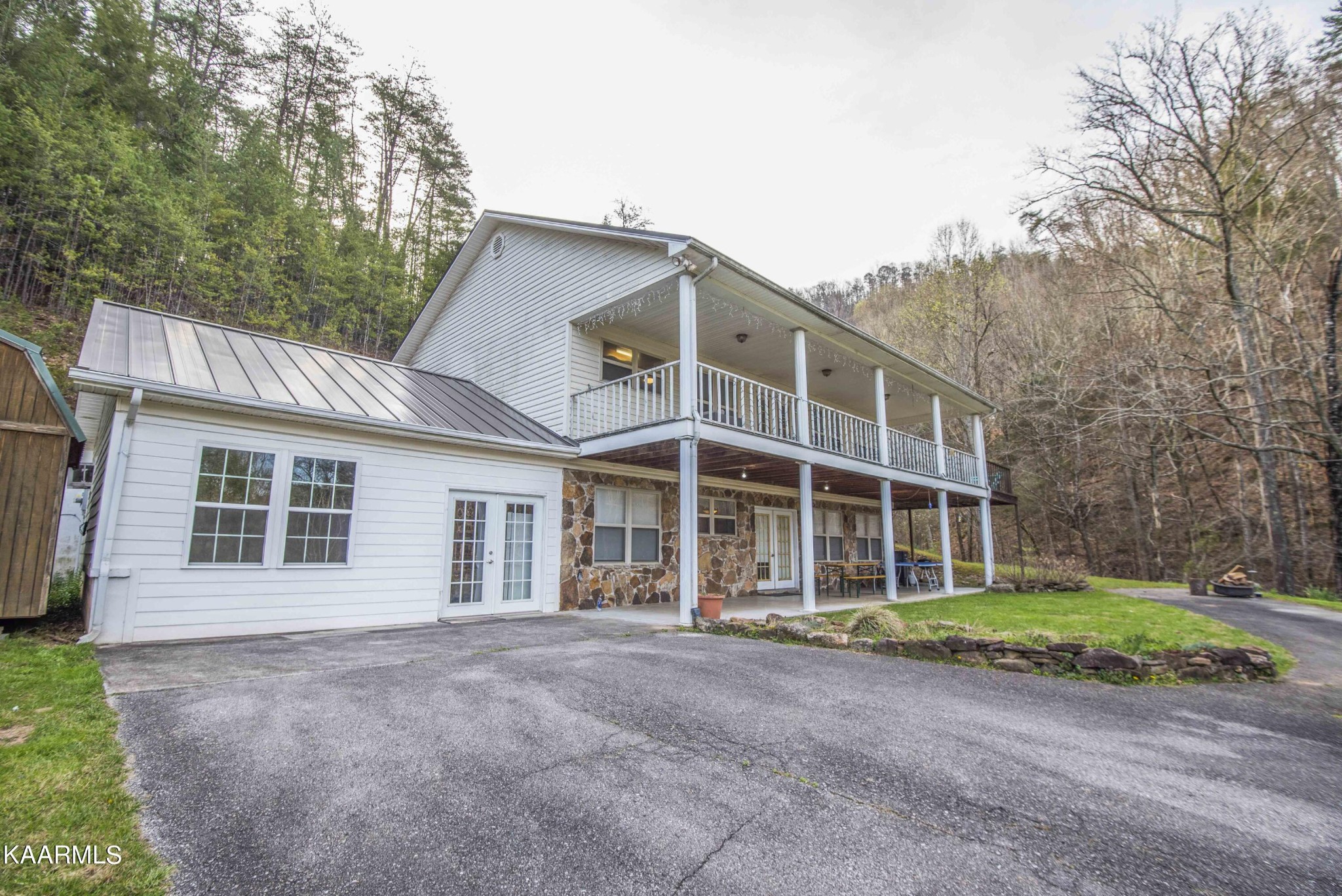 180 Williamsburg Road Vonore, TN 37885 - Photo 4 of 54 Gallery Image 4