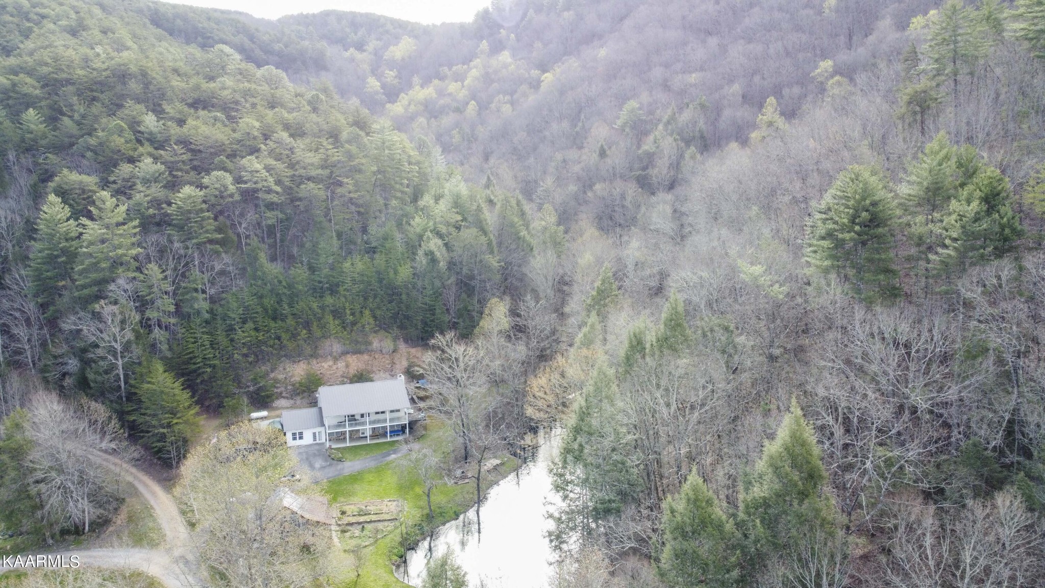 180 Williamsburg Road Vonore, TN 37885 - Photo 8 of 54 Gallery Image 8