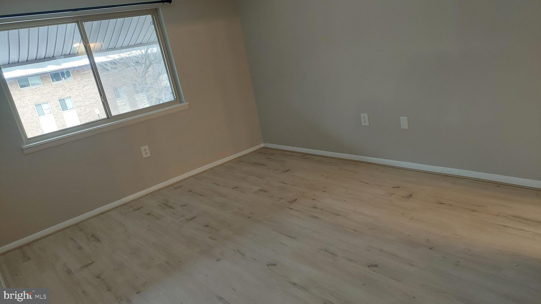 18622 Walkers Choice Road, Unit 6 Montgomery Village, MD 20886 - Photo 20 of 37 Owner Suite 10