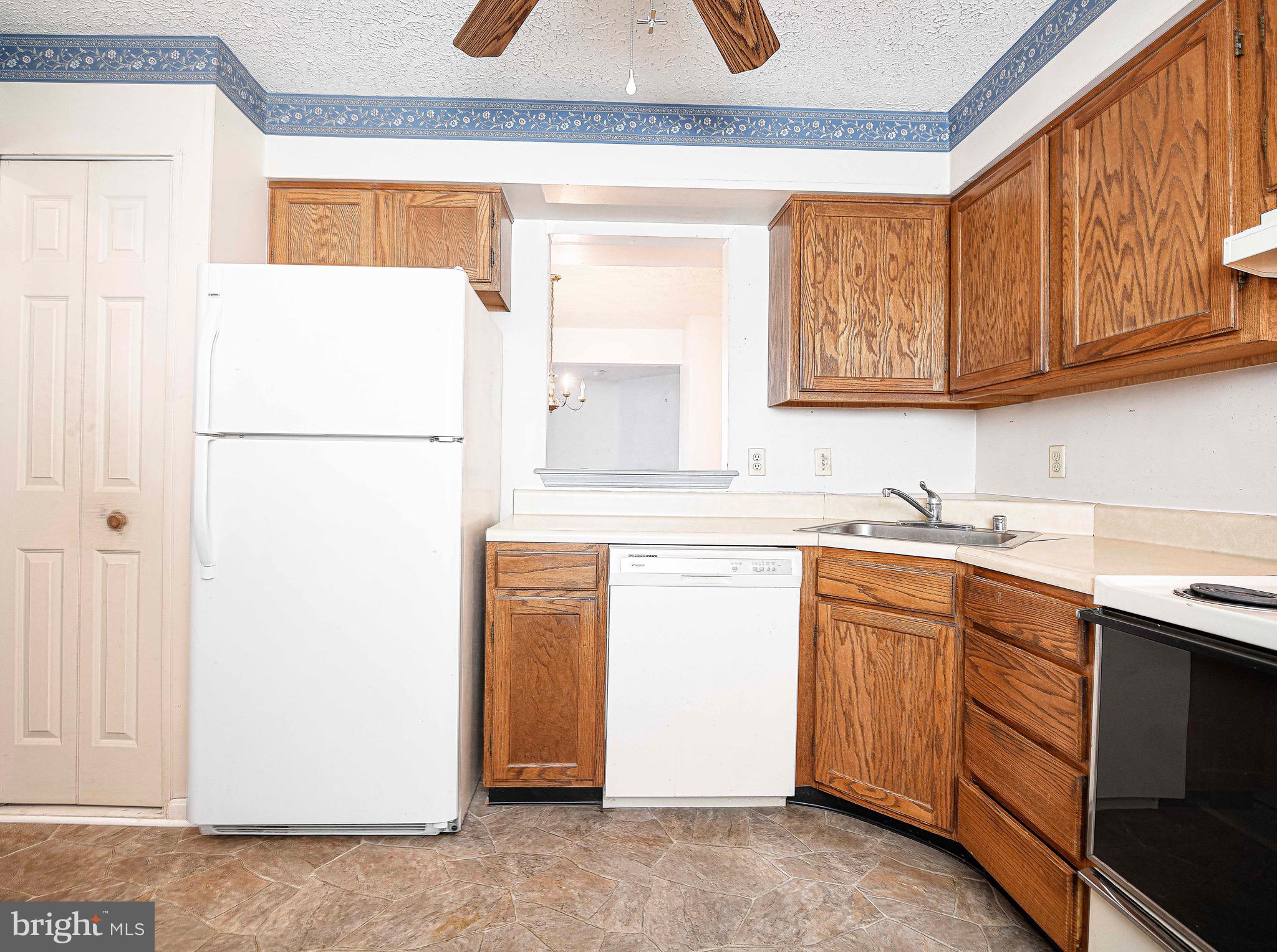 2916 Carlyle Court Abingdon, MD 21009 - Photo 7 of 30 Kitchen off of foyer & hallway