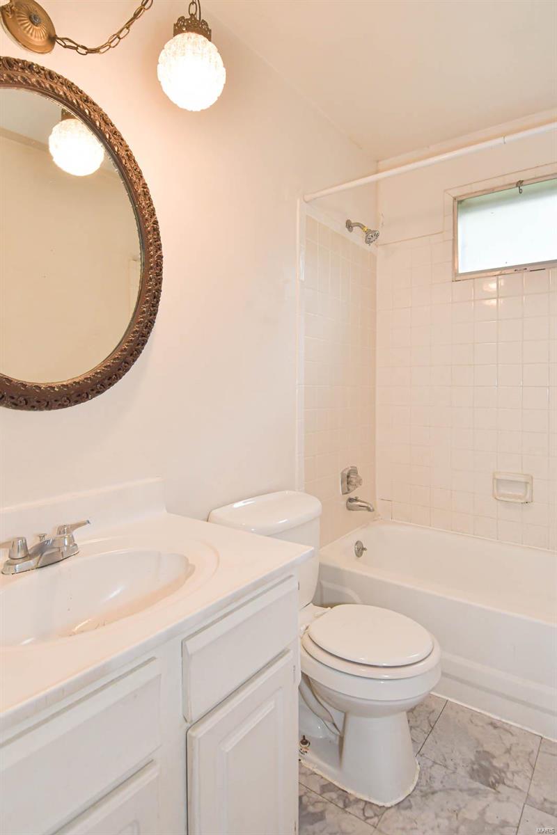 634 Chambers Road Ferguson, MO 63135 - Photo 15 of 40