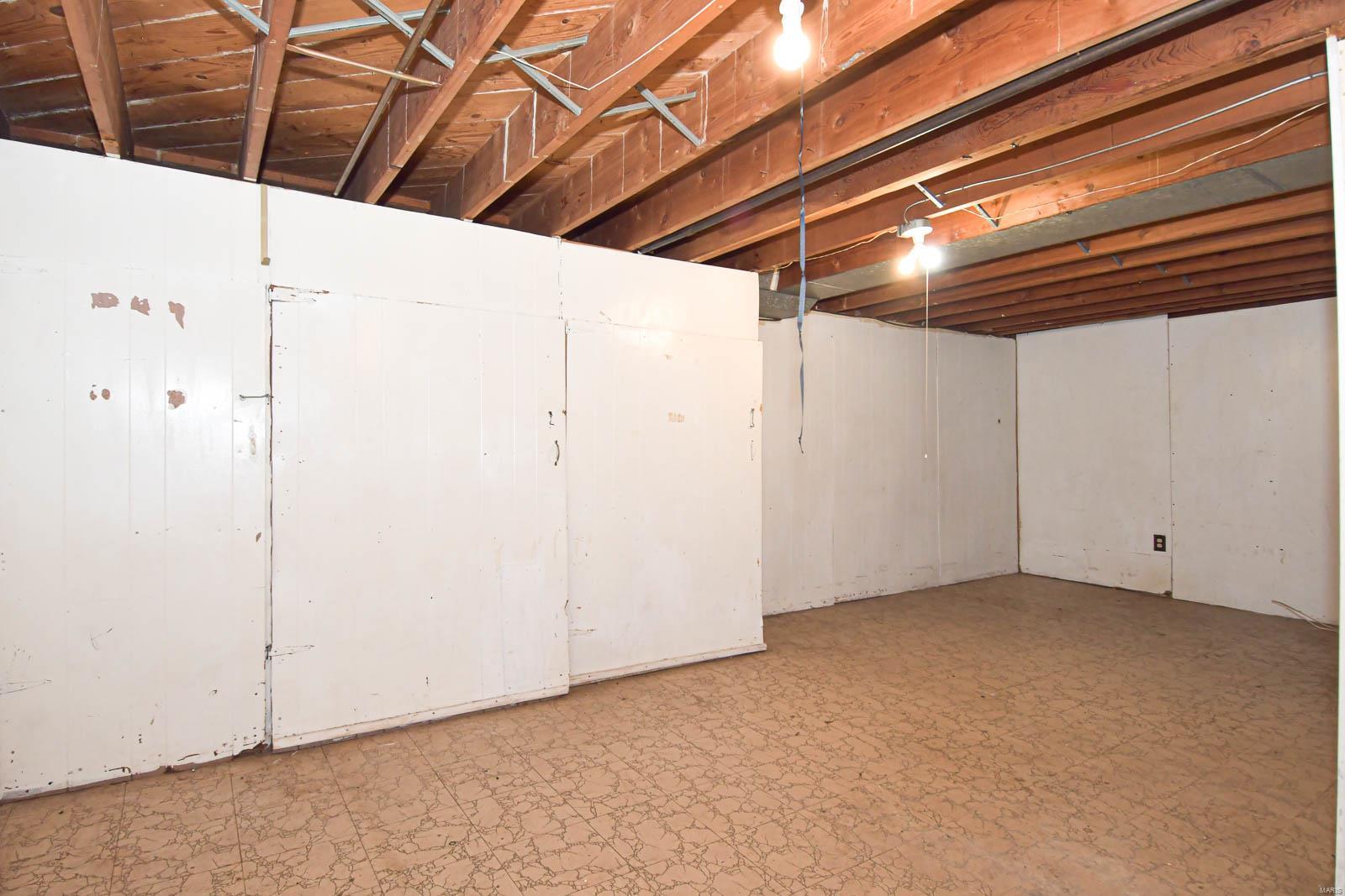 634 Chambers Road Ferguson, MO 63135 - Photo 28 of 40