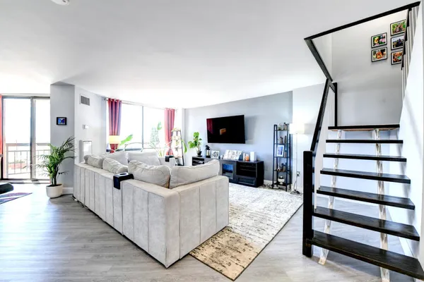 $439,900 | 320 Harmon Cove Tower, Unit 320, Secaucus, NJ 07094