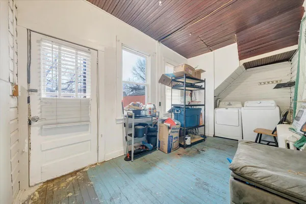 $220,000 | 715 Highland Avenue Southeast, Roanoke, VA 24013