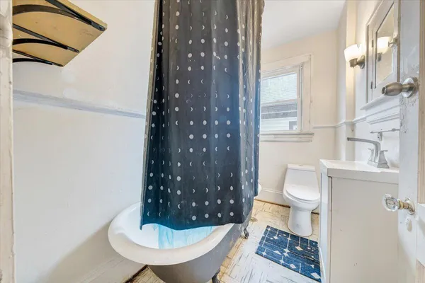 $220,000 | 715 Highland Avenue Southeast, Roanoke, VA 24013