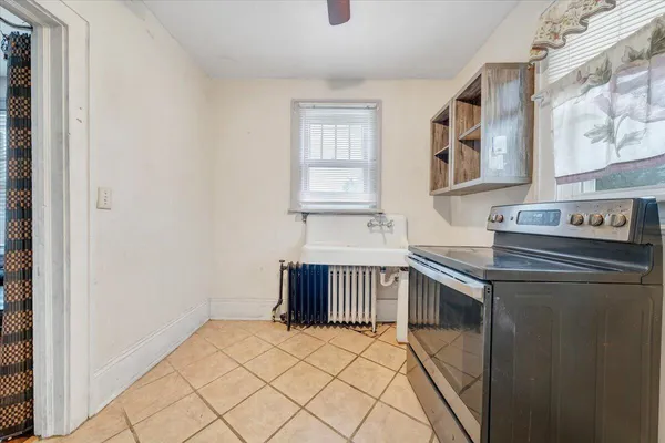 $220,000 | 715 Highland Avenue Southeast, Roanoke, VA 24013
