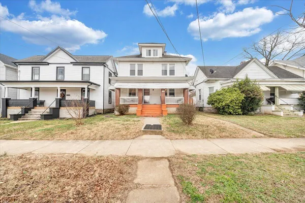 $220,000 | 715 Highland Avenue Southeast, Roanoke, VA 24013